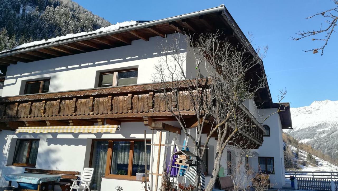 Haus Huter Apartamento Kaunertal Exterior foto