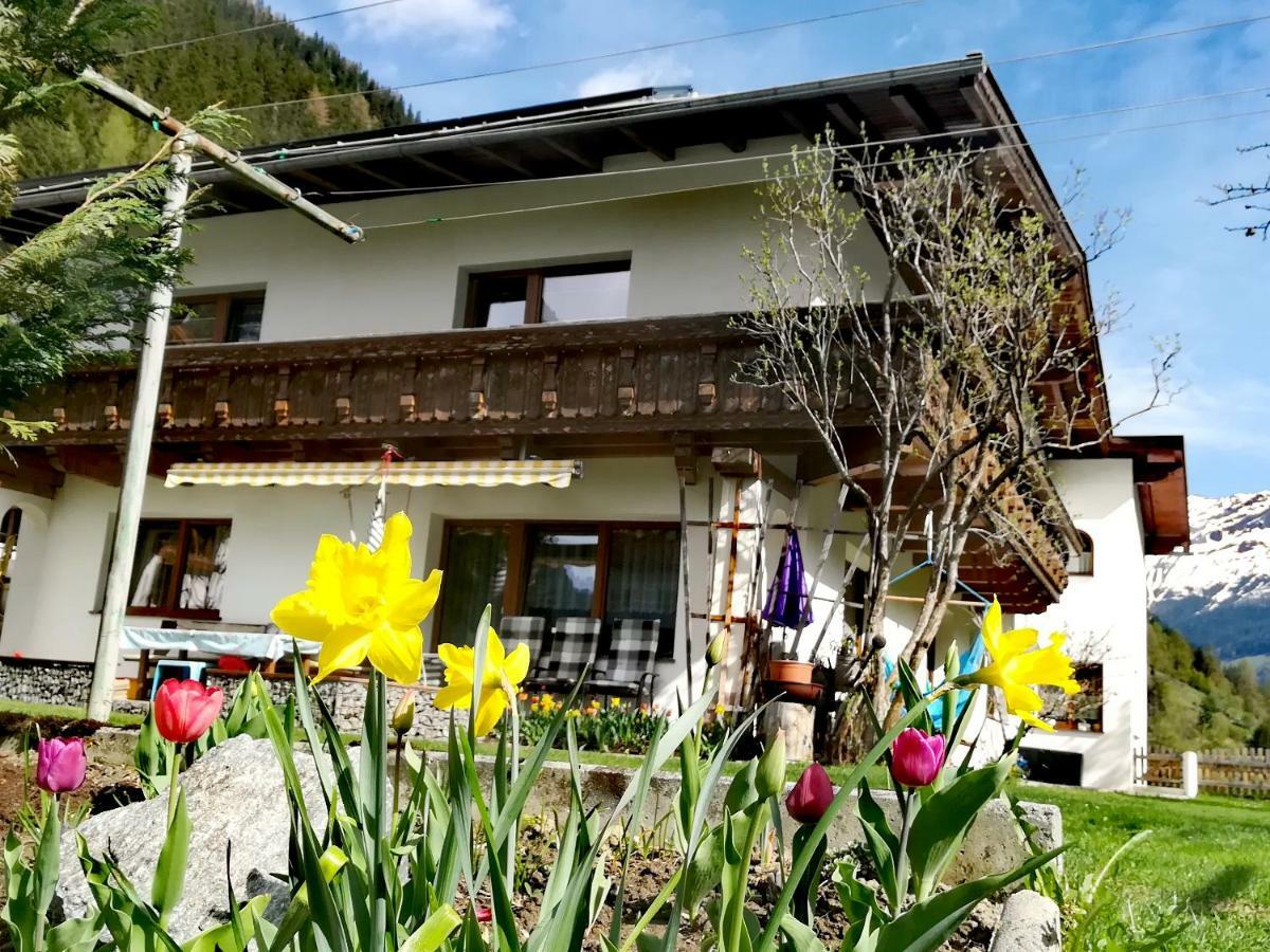 Haus Huter Apartamento Kaunertal Exterior foto